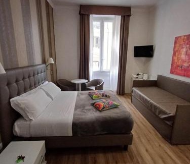 Rione XVIII Castro Pretorio House | TRIPLE big room AMAZING VIEW, for two o three person, in CENTER of ROME