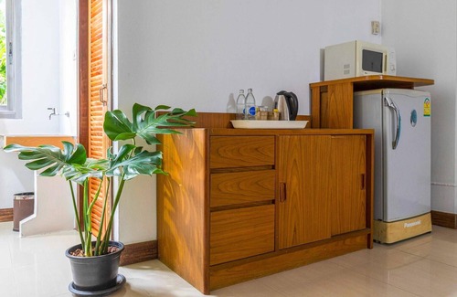 Bang Kho Laem House | Triple Comfort Suite | Family-Friendly Howard Stay