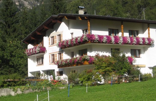 Kaunertal Apartment | Triple room - Holiday home Waldner