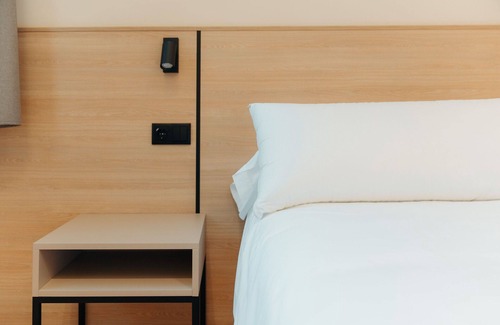 Maceira Apartment | Triple room Mouritz Rooms guesthouse in Negreira