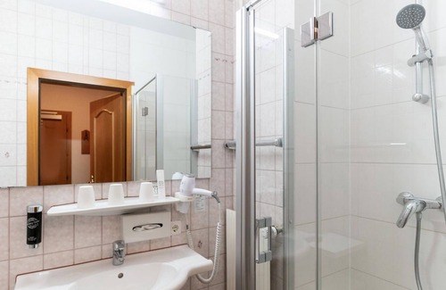 City Centre Salzburg House | Triple room with breakfast - Hotel Trumer Stube