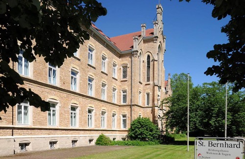 Rastatt Apartment | Triple room with shared bathroom