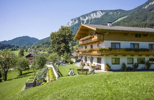 Soell Cottage | Triple room with shower, WC - Pension Obinghof