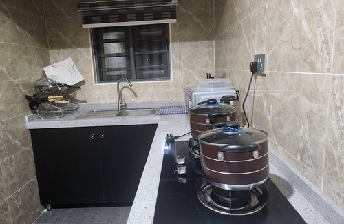 Surulere Apartment | Triple Tee Luxury Hotel