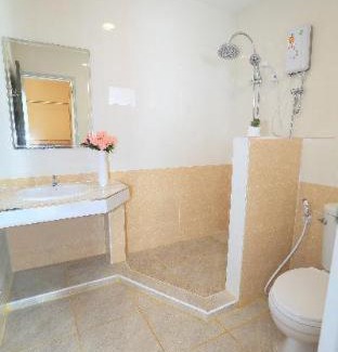 Lat Sawai Hotel | Triple Trees Hotel