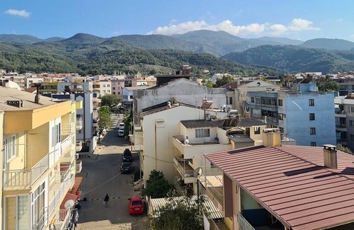 Davutlar House | Triplex Appartement in het Centrum Nabij Nationale Park Kusadasi