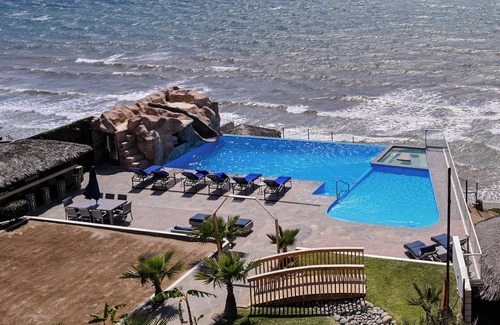 Primo Tapia House | Tritons Place oceanfront + private heated pool