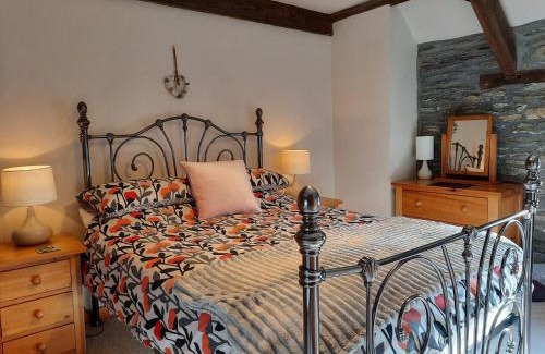 Tremain House | Troedyrhiw Holiday Cottages
