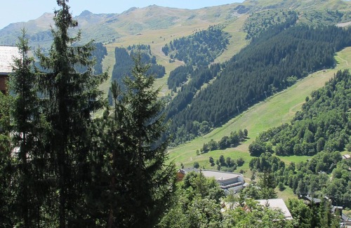 Meribel Apartment | Trois Vallées Meribel - Grand Appartement Avec Soleil, Balcon et vue Montagne