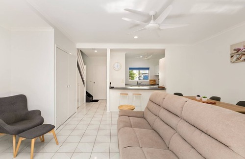 Trinity Beach House | Tropical Cove at Trinity Beach with Lagoon Pool