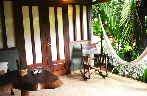 Mal Pais House | Tropical Garden & Surf Bungalow 1 Pachamama Lodge Mal País
