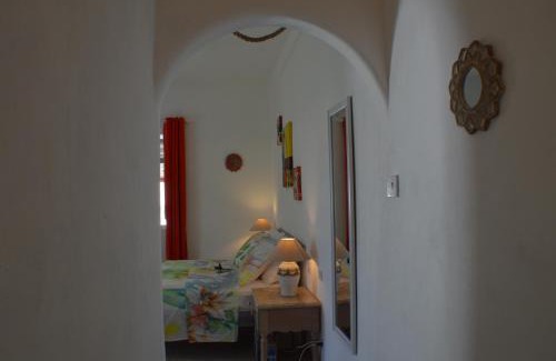 Silver Sands Apartment | Tropical Gecko Studio - Sweet Jewel Apartments