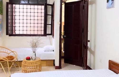 Hoan Kiem House | Tropical land little Hanoi homestay