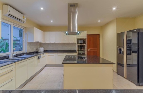 Nong Prue Villa | Tropical Luxury 4BR Pool Villa w Game Area