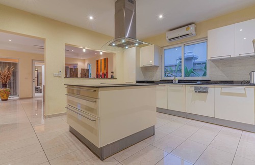 Nong Prue Villa | Tropical Luxury 4BR Pool Villa w Game Area