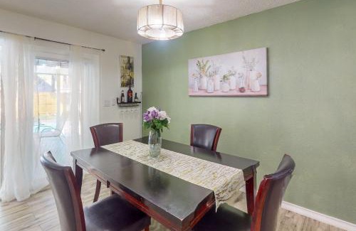 Pinellas Park House | Tropical Mango