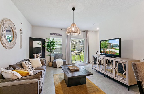 Baymeadows House | Tropical Oasis ,3 bedroom ,patio playground, dog park