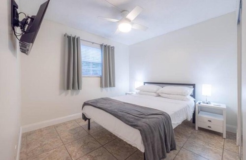 Victoria Park Apartment | Tropical Oasis Condos