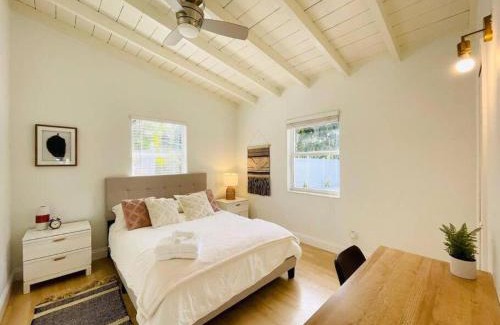 Wilton Manors House | Tropical Oasis House Private Pool Family Yard