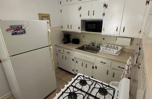 Lake Worth Corridor Apartment | Tropical Oasis at Pairadice Palms in Lake Worth Beach, FL - Florida Room