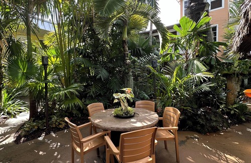 Lake Worth Corridor Apartment | Tropical Oasis at Pairadice Palms in Lake Worth Beach, FL - Florida Room