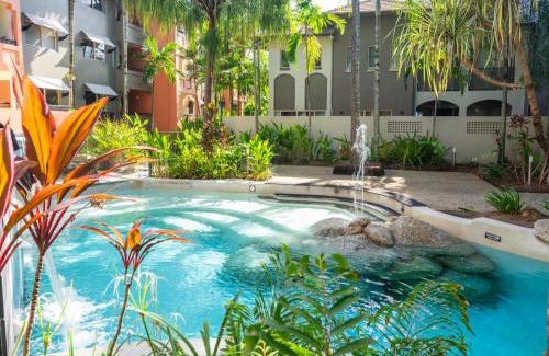 Westcourt Apartment | Tropical Paradise Cairns - 9 Pools Gym BBQ
