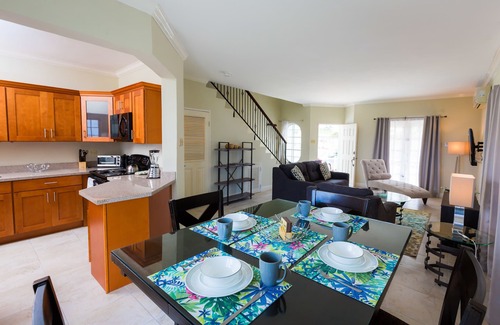 Montego Bay House | Tropical Paradise. Modern 2 Bedroom with Spectacular views of the Caribbean Sea