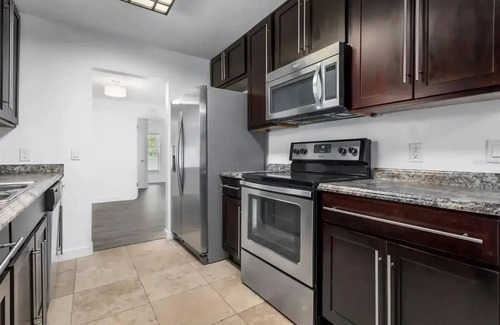 Altamonte Springs House | Tropical Pool & Spa Home, 3/2, Near Disney, Universal, Sea World, Beaches