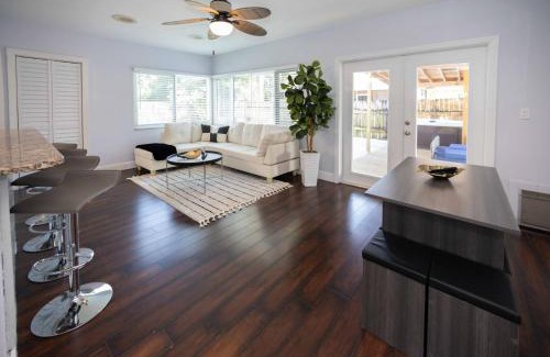 Boynton Beach Villa | Tropical Spa Escape Sauna Pool Hot tub Firepit BBQ