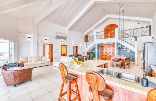 Bocas del Toro Hotel | Tropical Suites Hotel