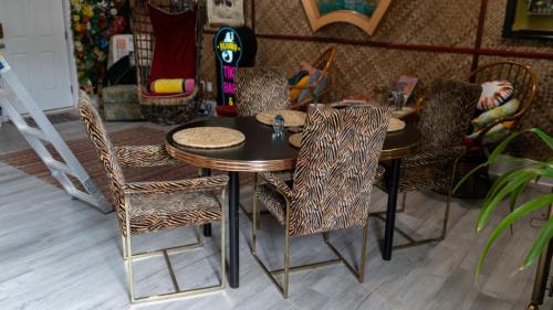 Germantown House | Tropical Tiki Hut