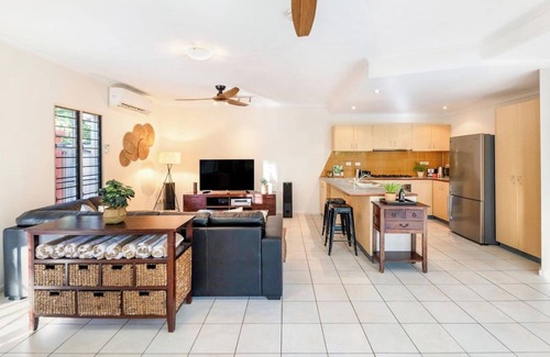 Fannie Bay House | Tropical Treasure Incredible Fannie Bay Retreat