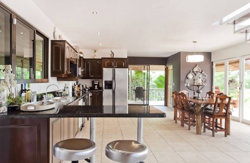 Valle Pura Vida Villa | Tropical Treehouse with Private Pool - 3BR/2.5B