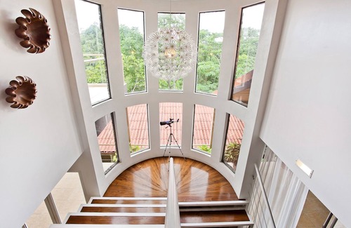 Valle Pura Vida Villa | Tropical Treehouse with Private Pool - 3BR/2.5B