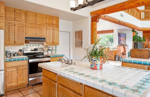 Oak Creek House | Tropiz del Norte: Historic Red Rock Estate w/Pool