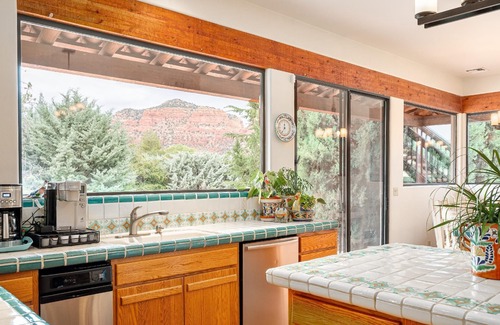 Oak Creek House | Tropiz del Norte: Historic Red Rock Estate w/Pool