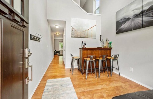 Troutdale House | Troutdale Treasure - Spacious 3BR, 3 Bath Home near Edgefield