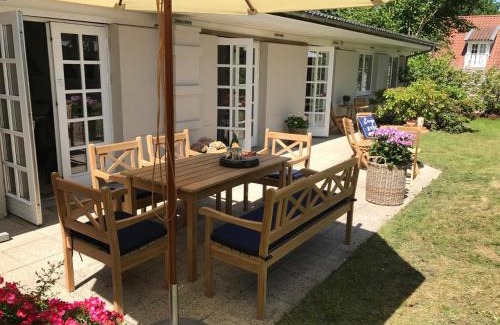 Hornbaek Bed & Breakfast | Trouville Bed & Breakfast
