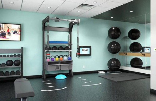 Chesterfield Hotel | Tru by Hilton Chesterfield Township Detroit
