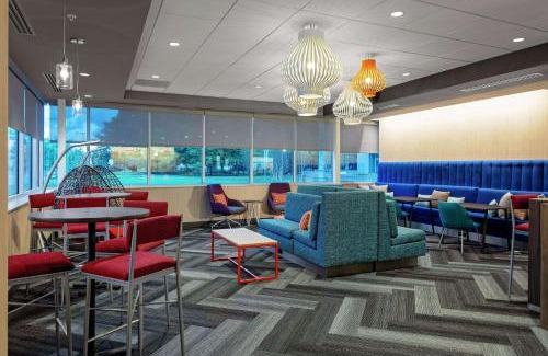 Hough Hotel | Tru By Hilton Cleveland Midtown