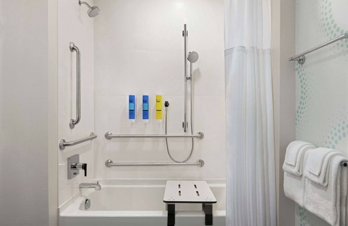 Duluth Hotel | Tru by Hilton Duluth Mall Area