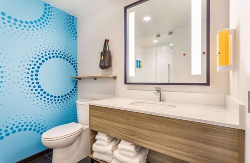 Madison Hotel | Tru by Hilton Madison West, WI