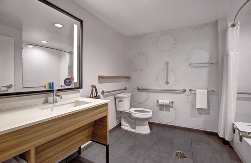 Roanoke Hotel | Tru by Hilton Northlake Fort Worth, TX
