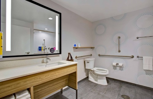 Roanoke Hotel | Tru by Hilton Northlake Fort Worth, TX