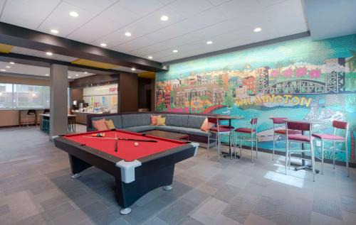 Westfall Park Hotel | Tru by Hilton Wilmington Wrightsville Beach
