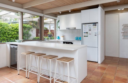 Blueys Beach House | True Blue - Pacific Palms Holidays