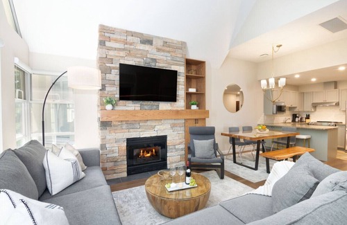 Upper Village Apartment | True hillside ski-in/out 2Br/Ba with HotTub & Pool