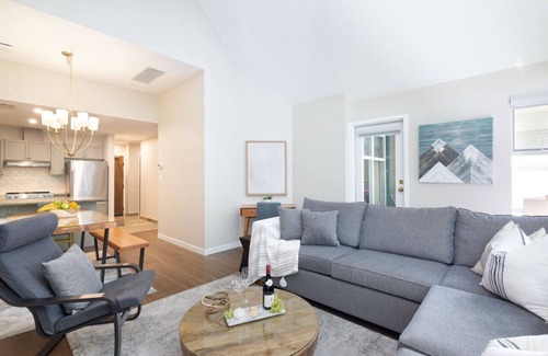 Upper Village Apartment | True hillside ski-in/out 2Br/Ba with HotTub & Pool