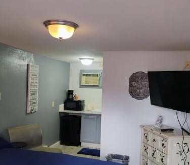 Central Colorado Springs Hotel | True North Motel