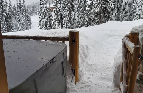 Okanagan-Similkameen Condo | True Ski In- Ski Out Condo. Family oriented space inside and out!